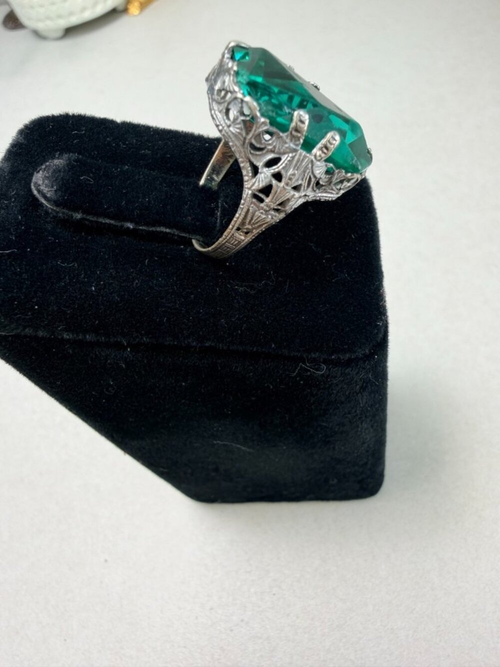 Stunning Vtg Art Deco Green Glass Ring Sterling Silver Filigree Statement Sz 6 - Picture 4 of 11